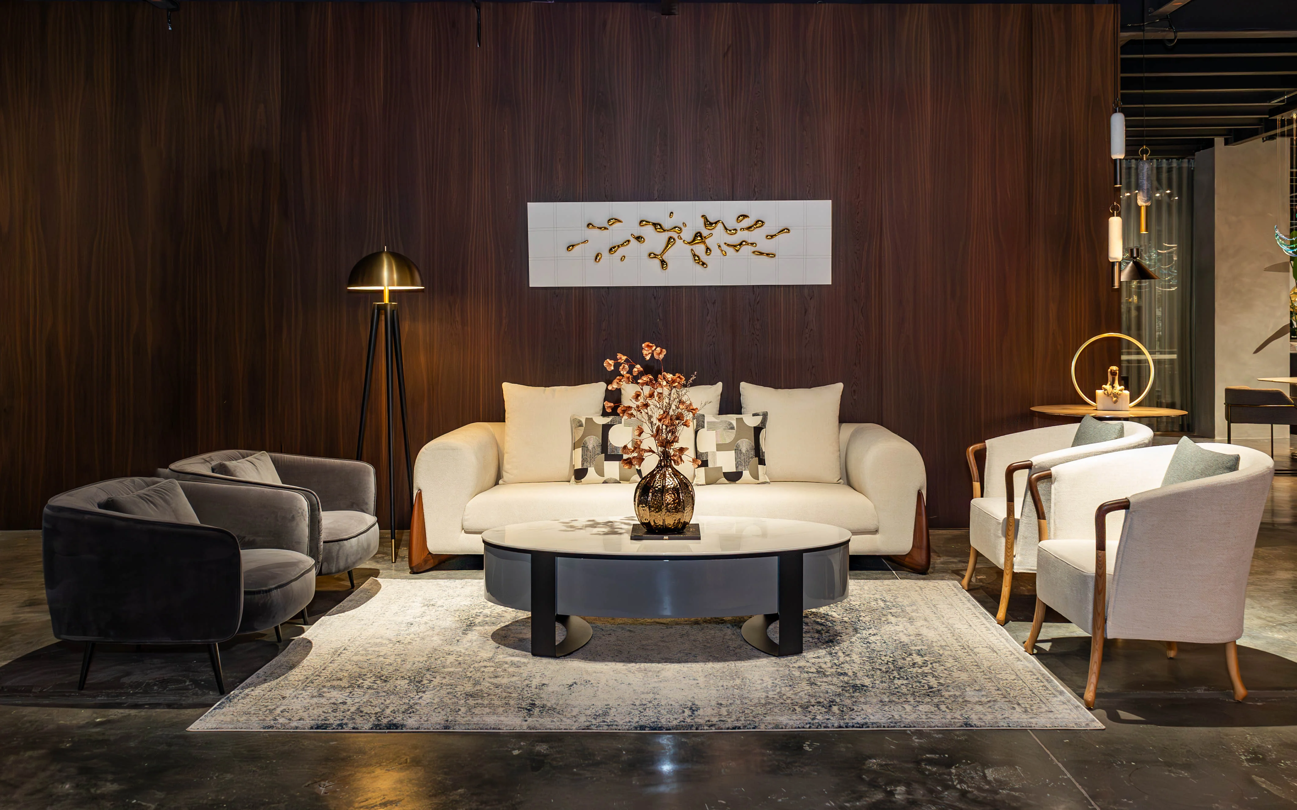 Showroom Banner